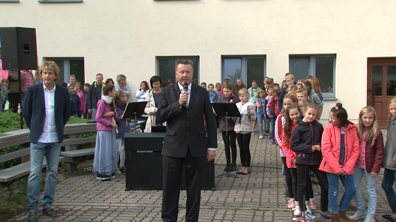 MEgional mit dem ersten Spatenstich für Turnhalle in Olbernhau