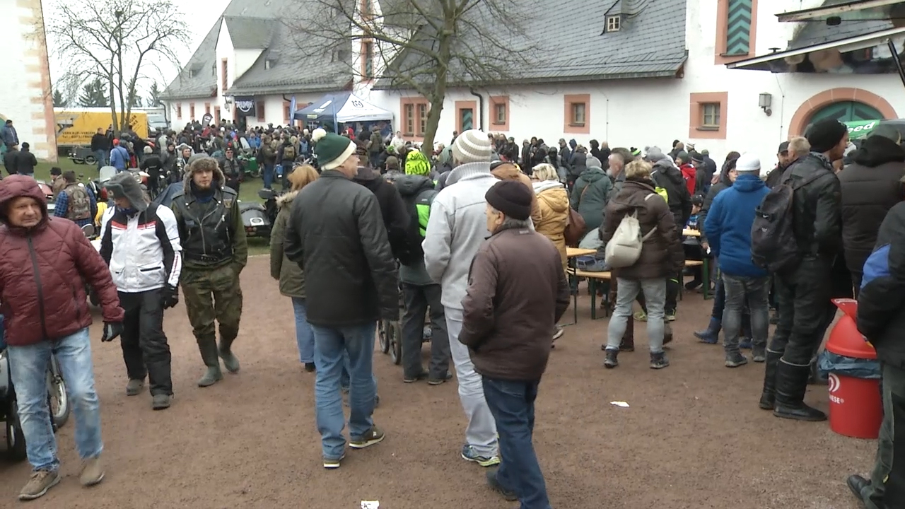 MEgional mit dem Motorrad Wintertreffen auf der Augustusburg