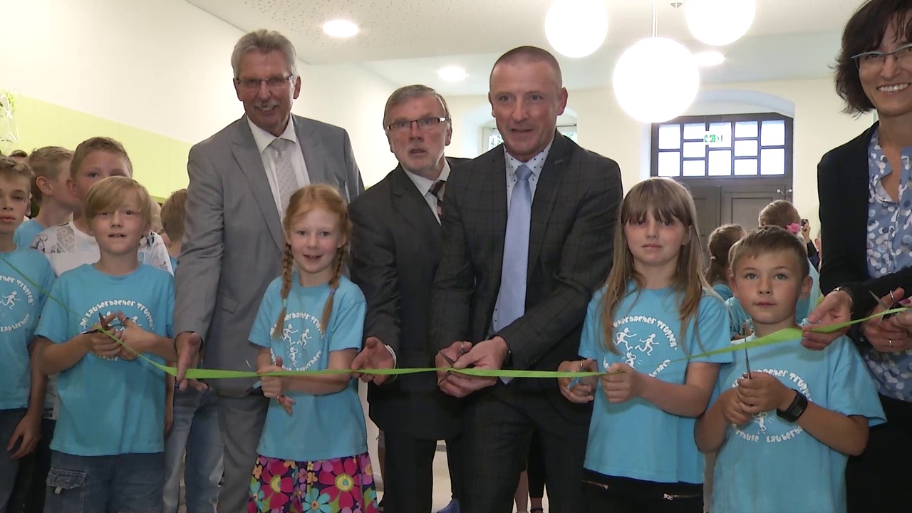 MEgional heute mit der Eröffnung der Grundschule in Lauterbach