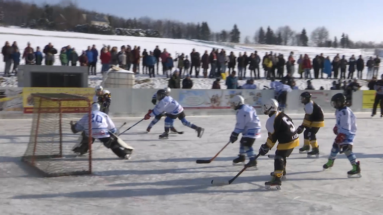 MEgional am 10. Februar 2020 mit dem Eishockey Turnier in Seiffen
