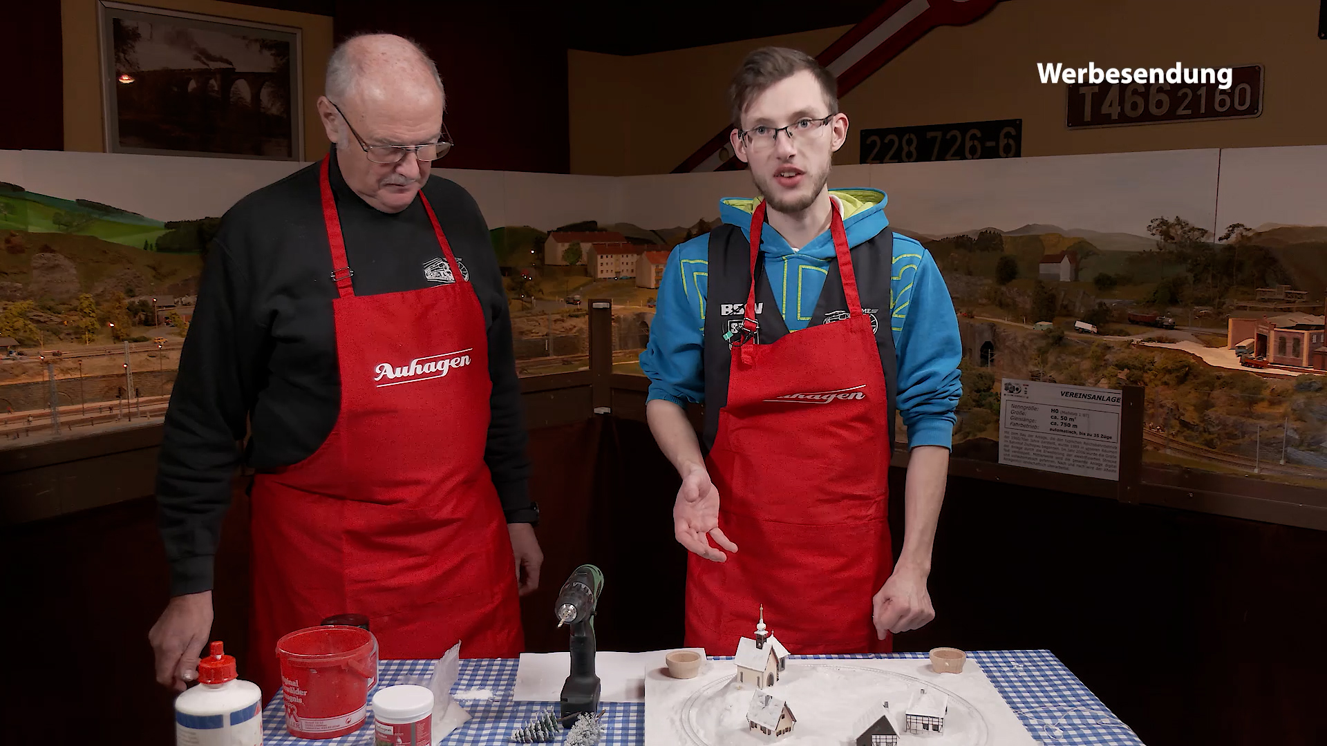 Advent dr hemm in der 53. Kalenderwoche mit dem Finale für den Adventskranz mit Schienen Advent dr hemm in der 53. Kalenderwoche mit dem Finale für den Adventskranz mit Schienen