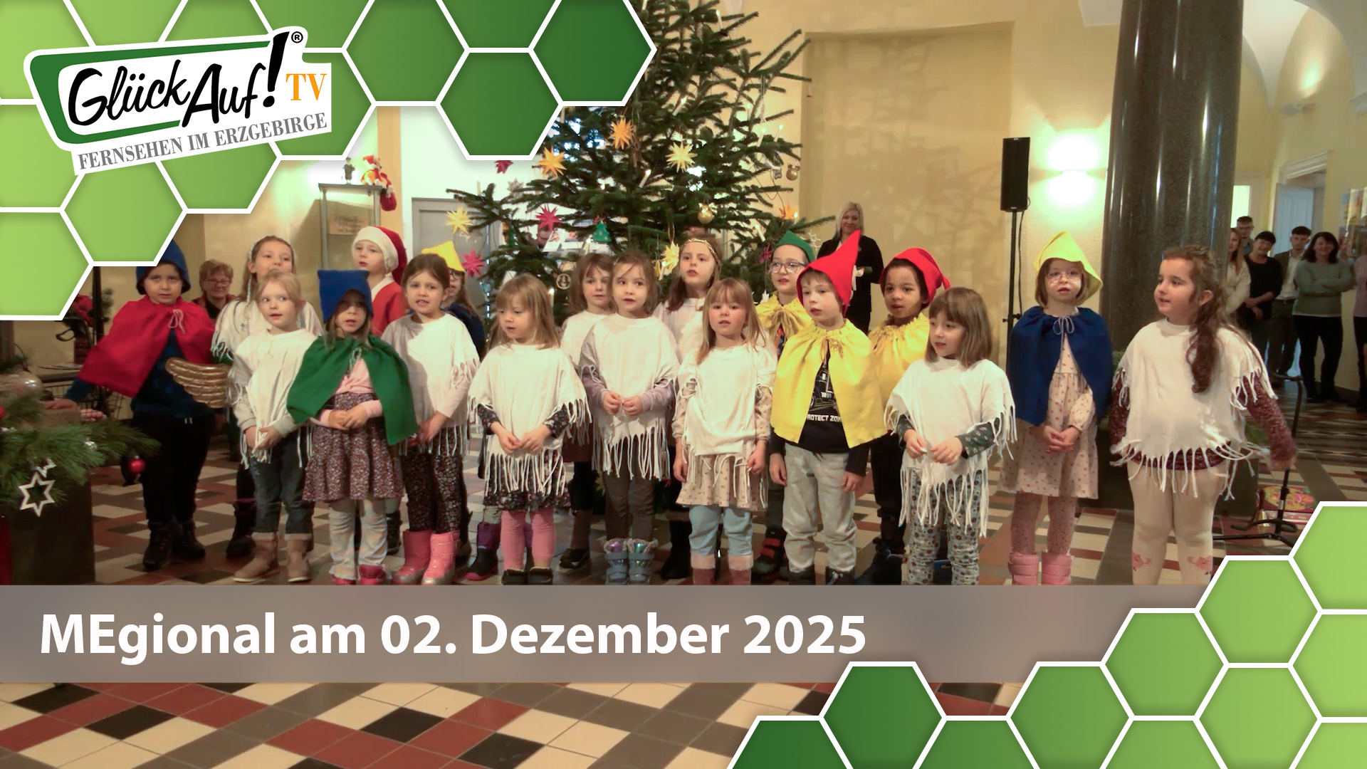 MEgional am 02. Dezember mit dem Weihnachtsbaum schmücken in der Volksbank Olbernhau